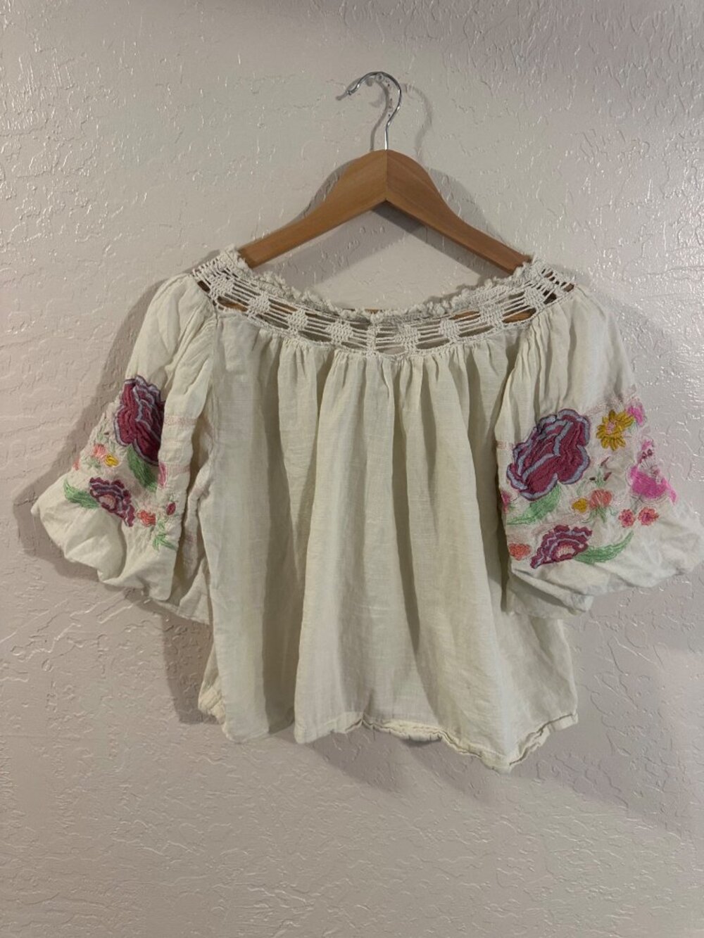 Free People Bohemia Gauzy Floral Embroidered Cottage Core Peasant Top - Picture 11 of 11